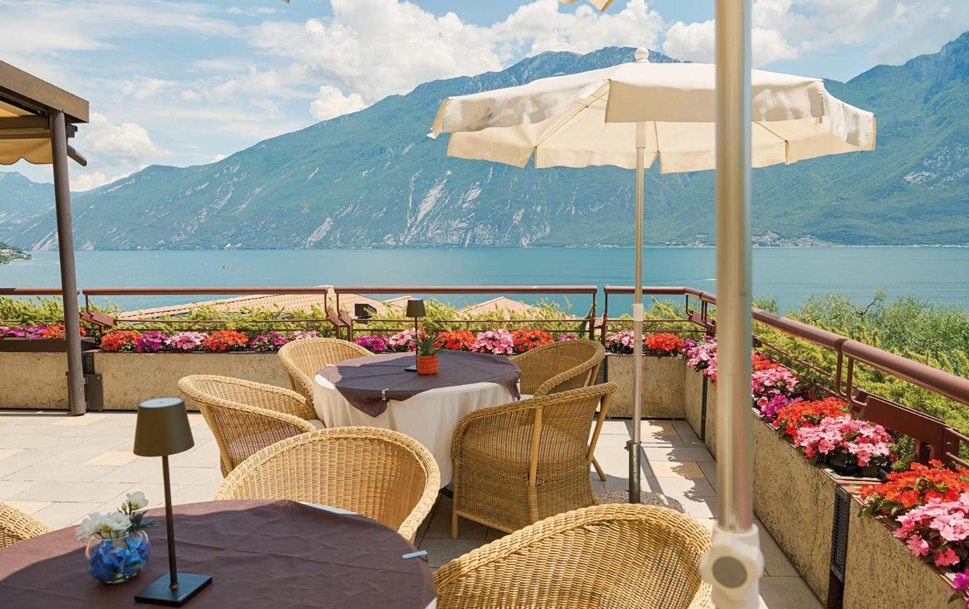 Hotel Ilma Lake Garda Resort ลีโมเนซุลการ์ดา ภายนอก รูปภาพ