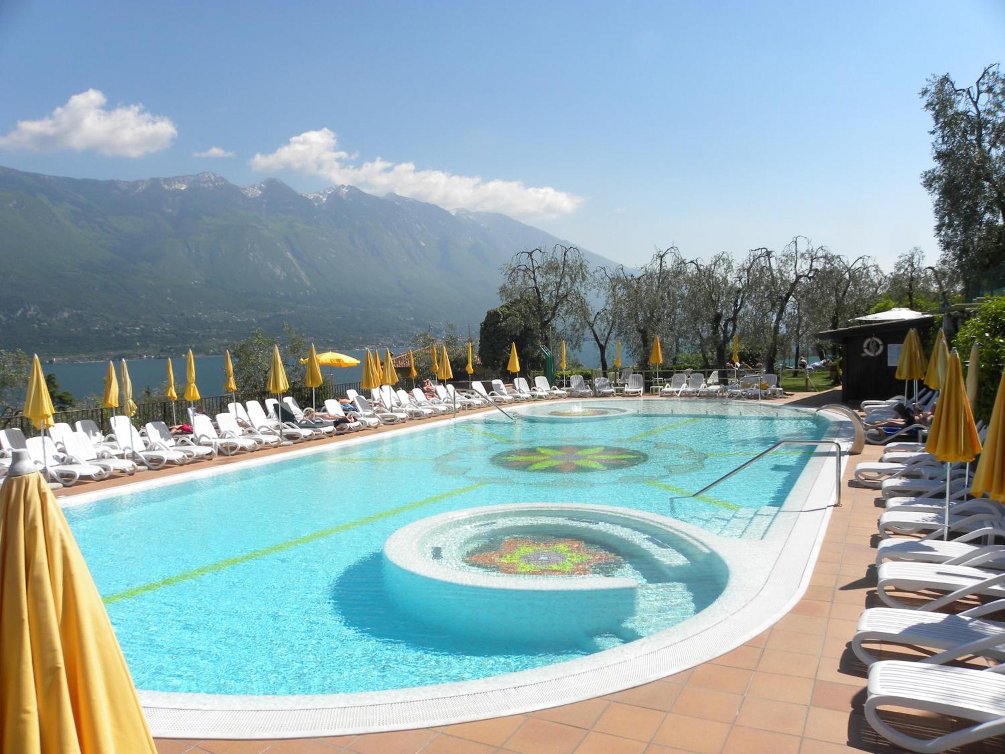 Hotel Ilma Lake Garda Resort ลีโมเนซุลการ์ดา ภายนอก รูปภาพ