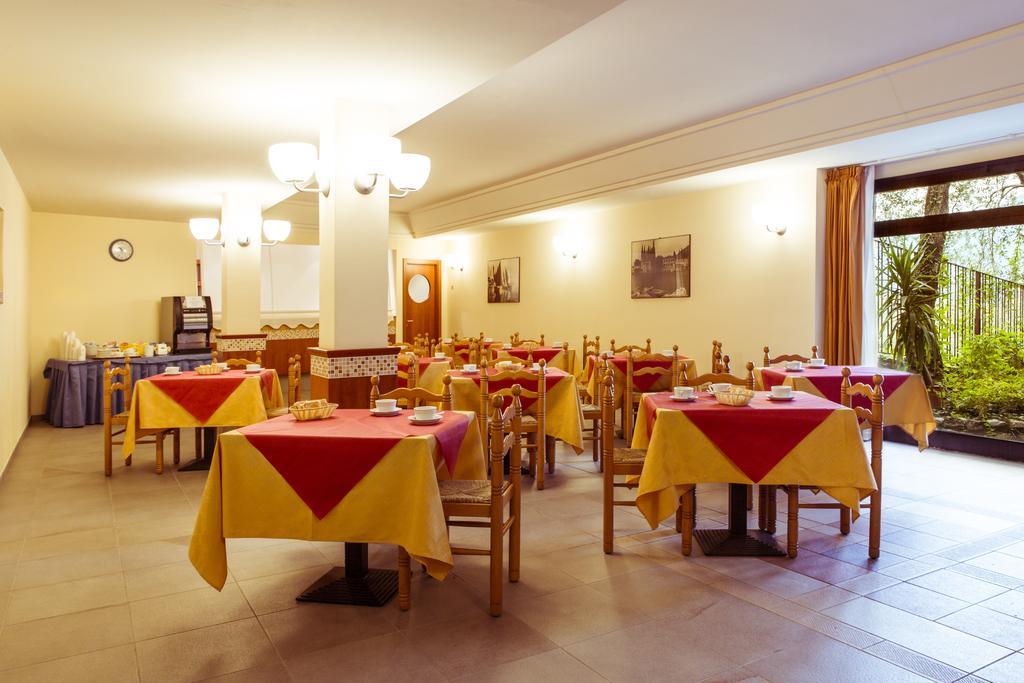 Hotel Ilma Lake Garda Resort ลีโมเนซุลการ์ดา ภายนอก รูปภาพ
