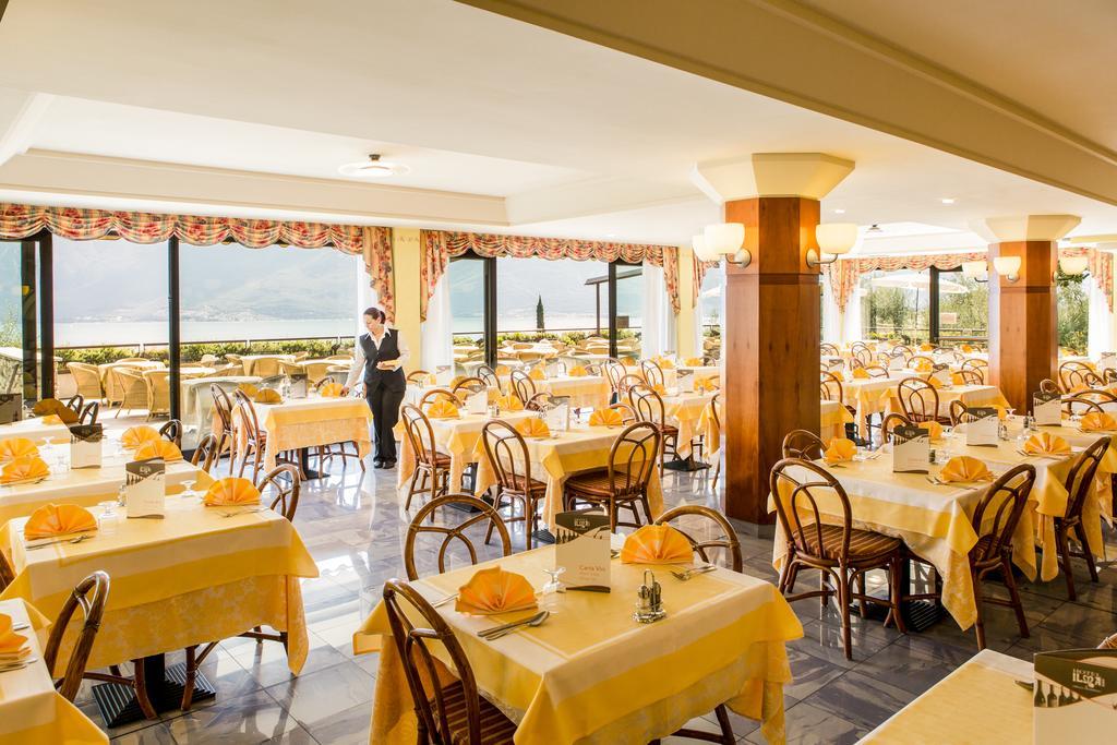 Hotel Ilma Lake Garda Resort ลีโมเนซุลการ์ดา ภายนอก รูปภาพ